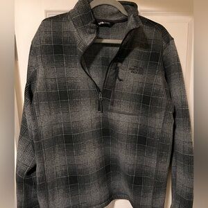 The North Face Men's checkered fleece quarter zip size L